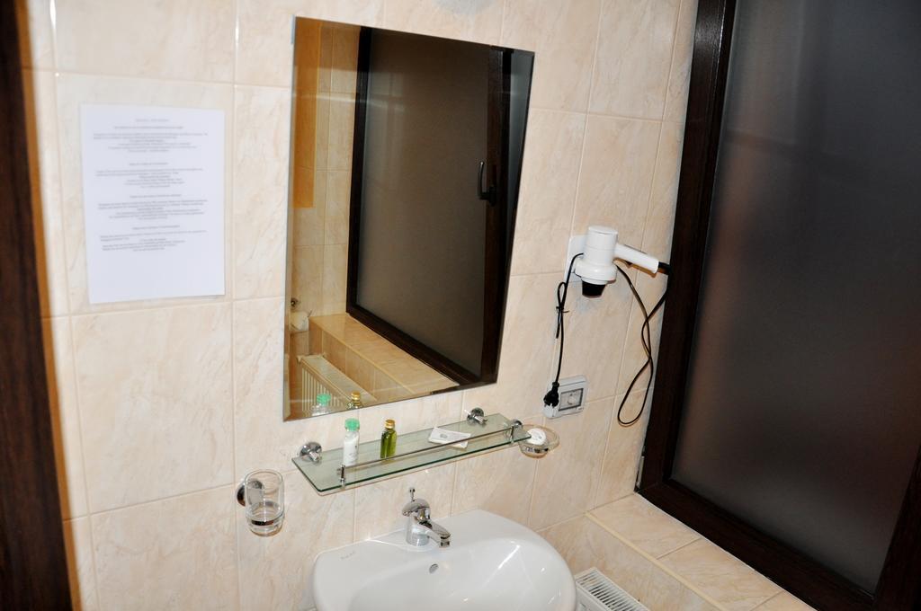 Hotel Thomas Bukarest Eksteriør billede